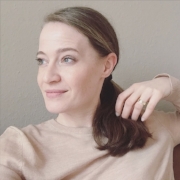 Lehrerin Hanne liebt den zarten Geruch der veganen Babypflegeserie von das boep